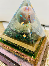 Orgonit Pyramide „Planet“ - Gaia-healing.de