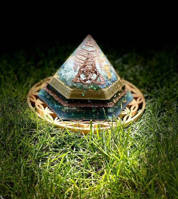 Orgonit Hexagonpyramide „King Triton“